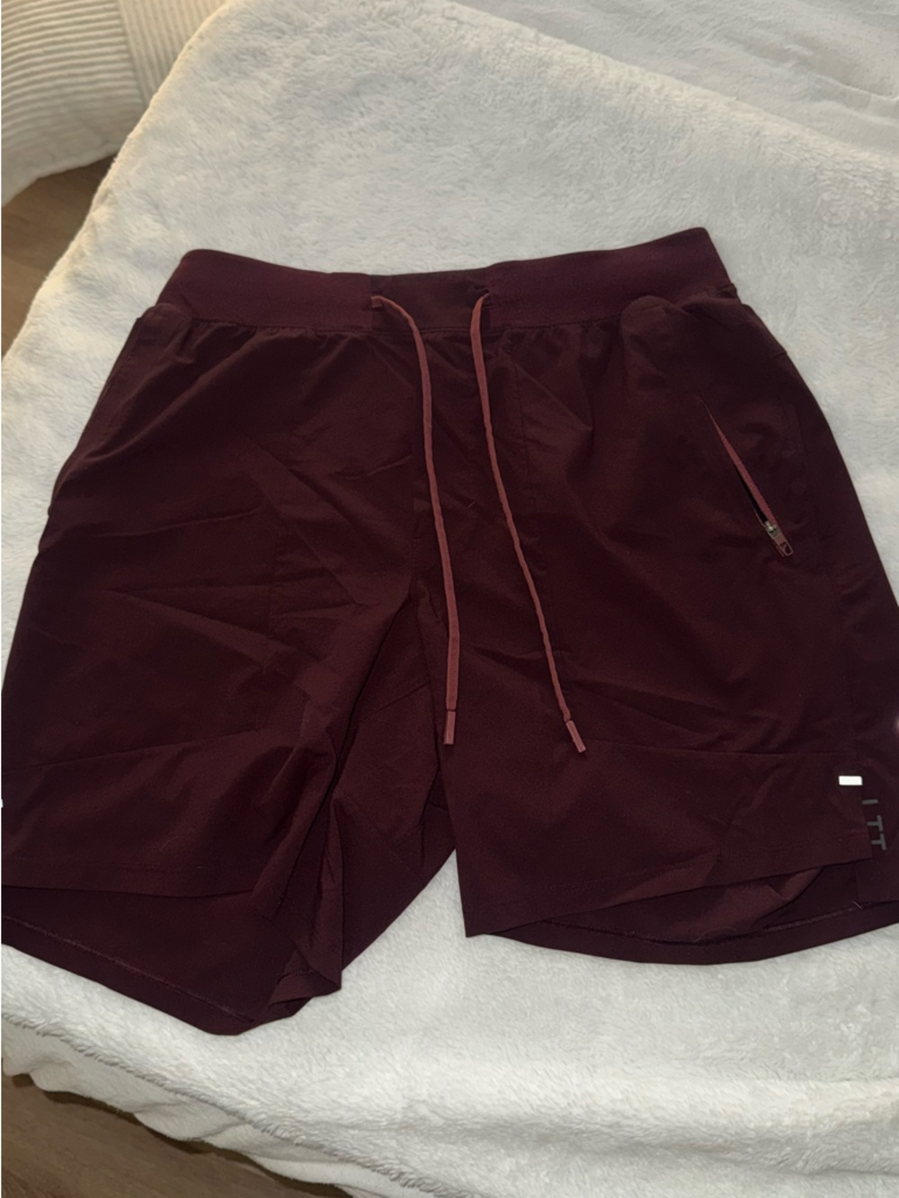 lululemon athletica Men's Athletic Shorts - Burgundy